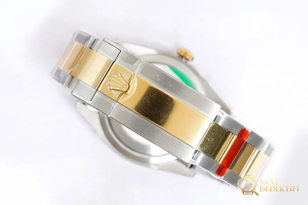 EW Factory Rolex Explorer 36 modelinin 3230 mekanizmasının kalitesi nasıl? - Cam Yansıma Önleyici (AR) Kaplama