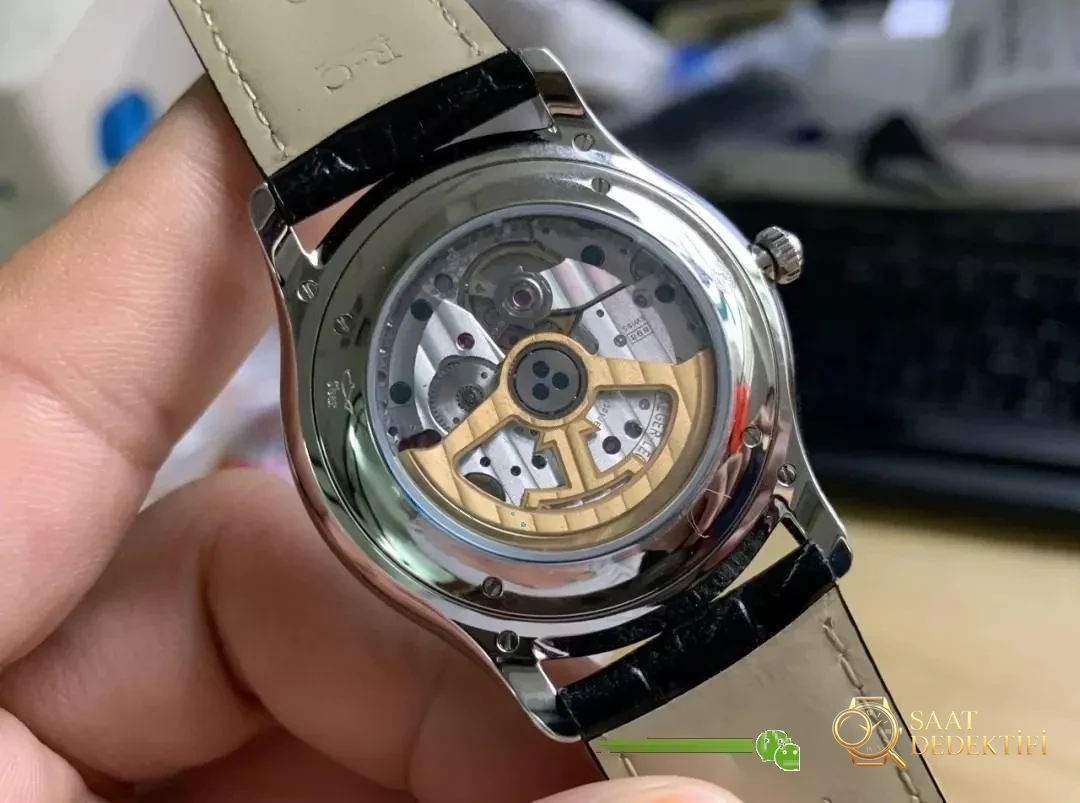 FK Factory JLC Jaeger-LeCoultre Master klasik saat 1288420 replikası nasıl olmuş? - Kordon Dokusu ve Dikiş Detayları