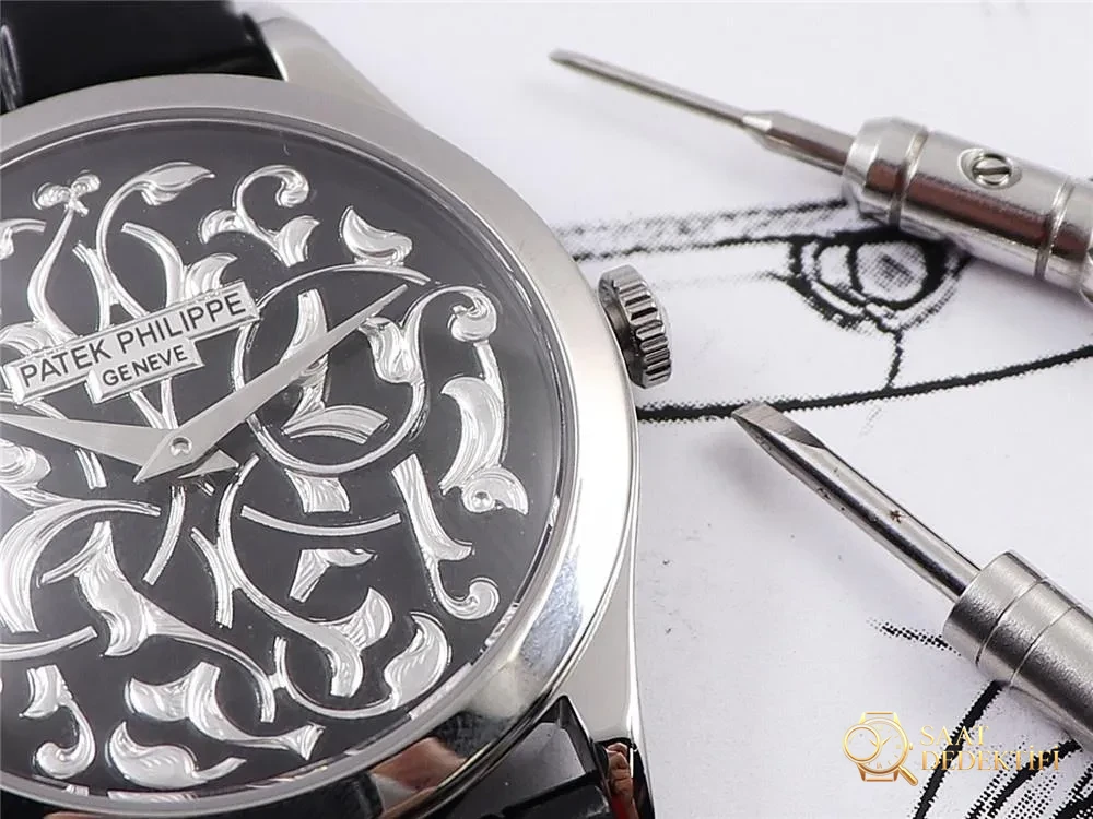 FL Patek Philippe 5088/100P Engraved Wristwatch - Bracelet Link Separation and Pin Structure