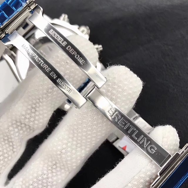 Replika Breitling Chronomat B01 AB0110 Kapama Tokası