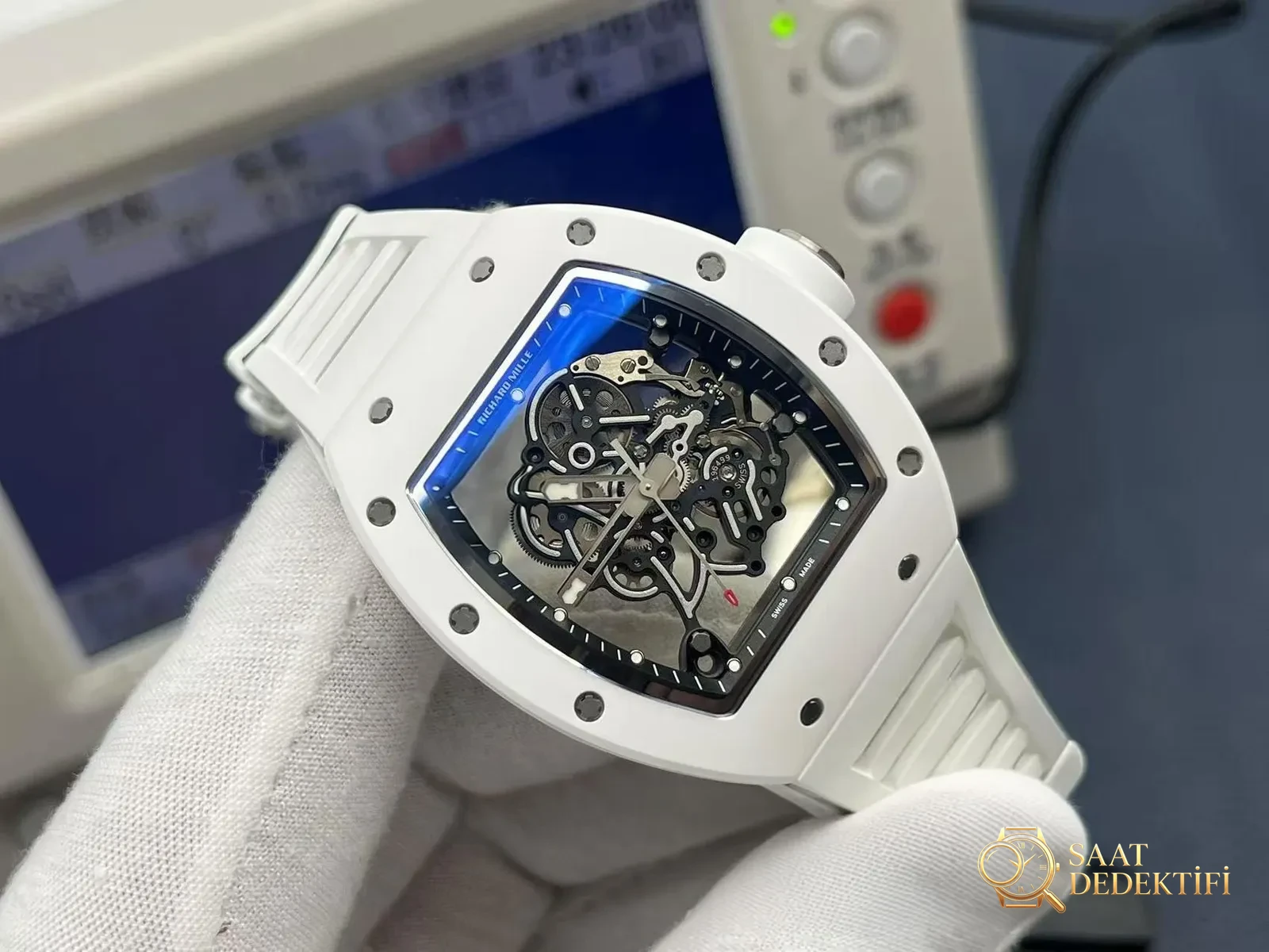 Geleneği Yıkan Yeni Nesil Saat Kralı: ZF Factory Richard Mille RM-055 V3 Beyaz Efsane Karşınızda! - Kadran Detayı ve Bezel İşçiliği