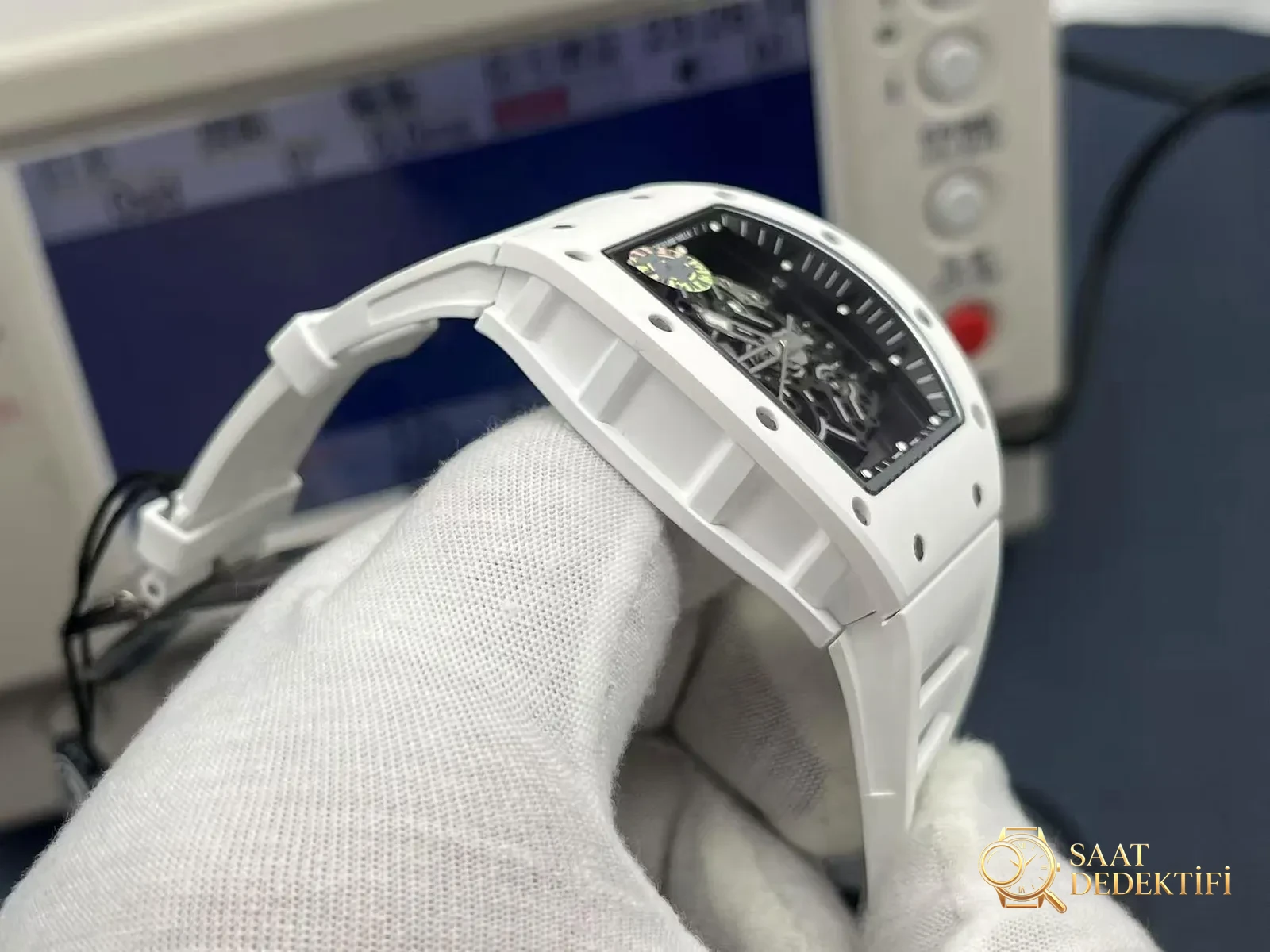 Geleneği Yıkan Yeni Nesil Saat Kralı: ZF Factory Richard Mille RM-055 V3 Beyaz Efsane Karşınızda! - Bilezik, Toka ve Klips Mekanizması