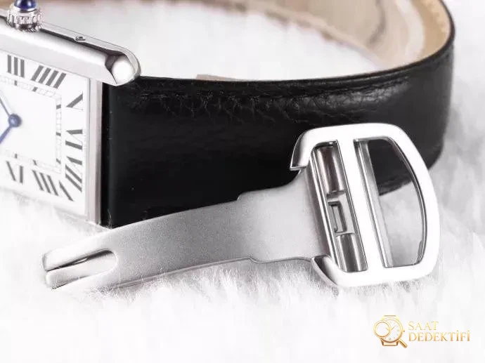 Gerçeğinden ayırt edilemeyen bir yapıt: AF Factory Cartier Tank Solo serisi kuvars kol saati orijinalle karşılaştırmalı inceleme - Bilezik Bakla Ayrımı ve Pim Yapısı