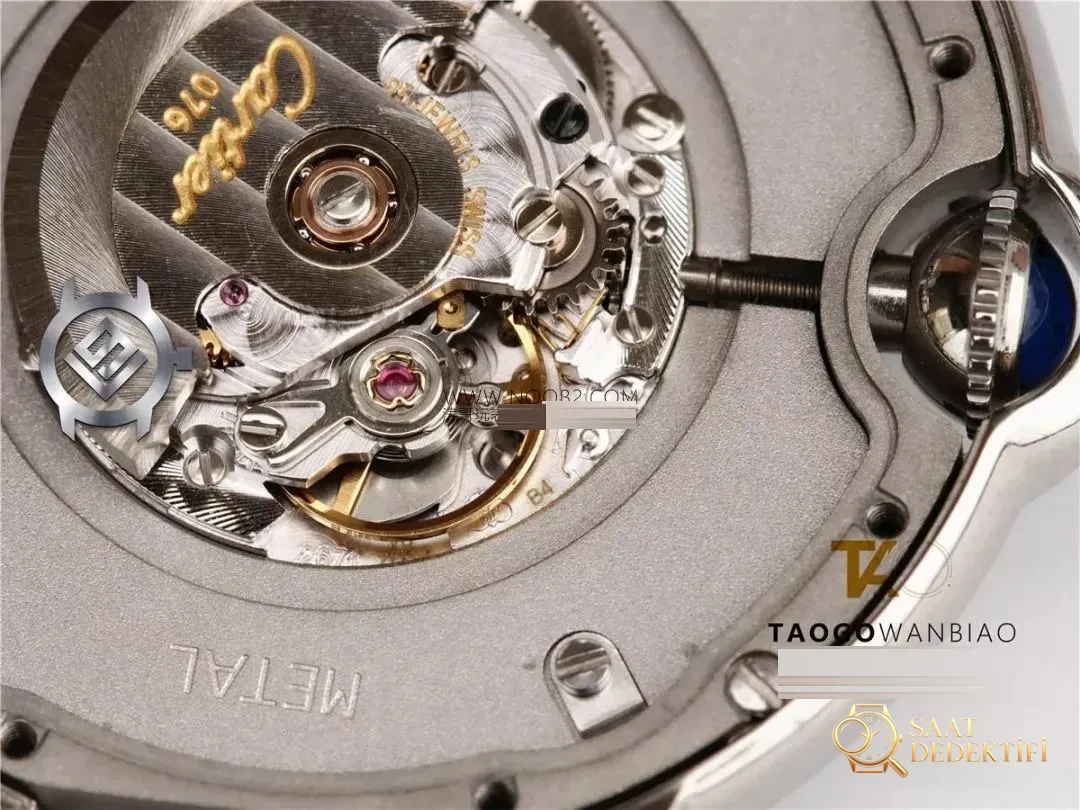 The Ultimate Guide to Distinguishing Real from Replica V9 Factory Cartier Ballon Bleu Undated White Gold Model, I Teach You to Distinguish Real from Replica with Comparative Images - Wrist Position and Case Proportion