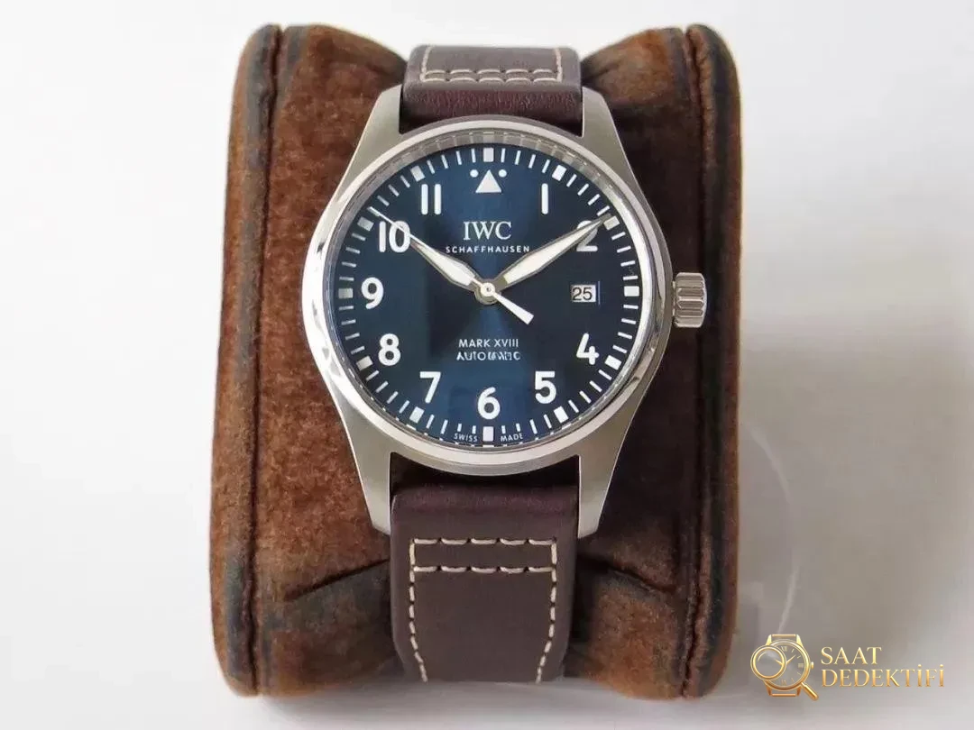 IWC Pilot IW327004 İncelemesi - Ön Görünüm ve Kasa Tasarımı