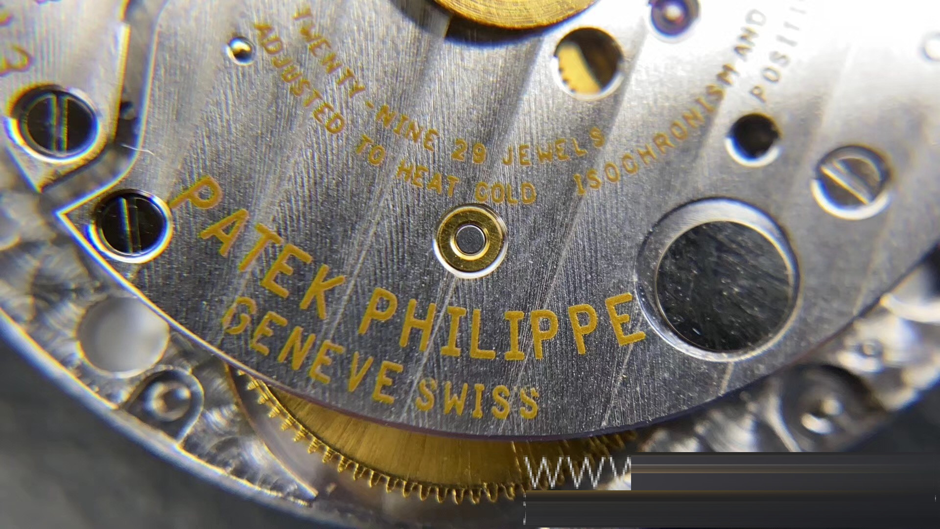 Gerçek-replika karşılaştırması: 3K Factory Patek Philippe 5167 replikasının 324 tek parça mekanizması orijinaline göre nasıl? — 18. fotoğraf