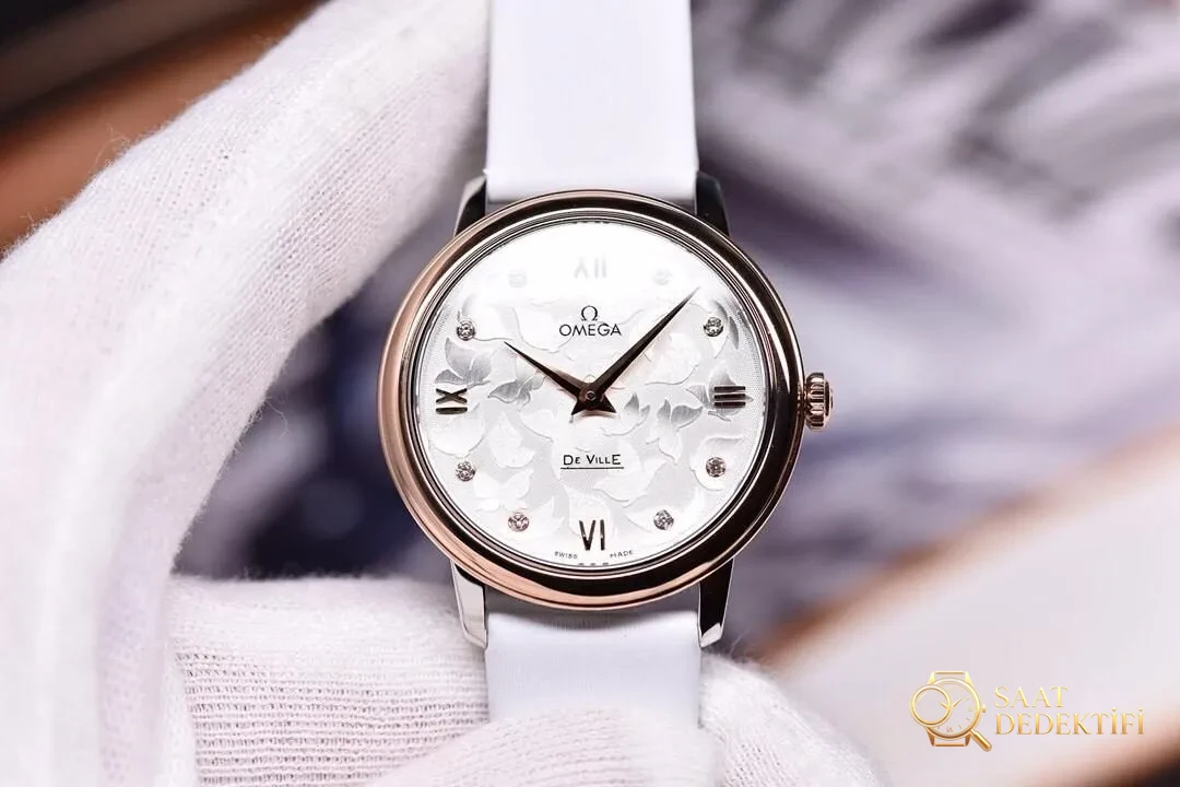 Gerçek-Replika Karşılaştırması: 3S Factory Omega De Ville Prestige Butterfly Kadın Kol Saati - Genel Açı ve Estetik Duruş