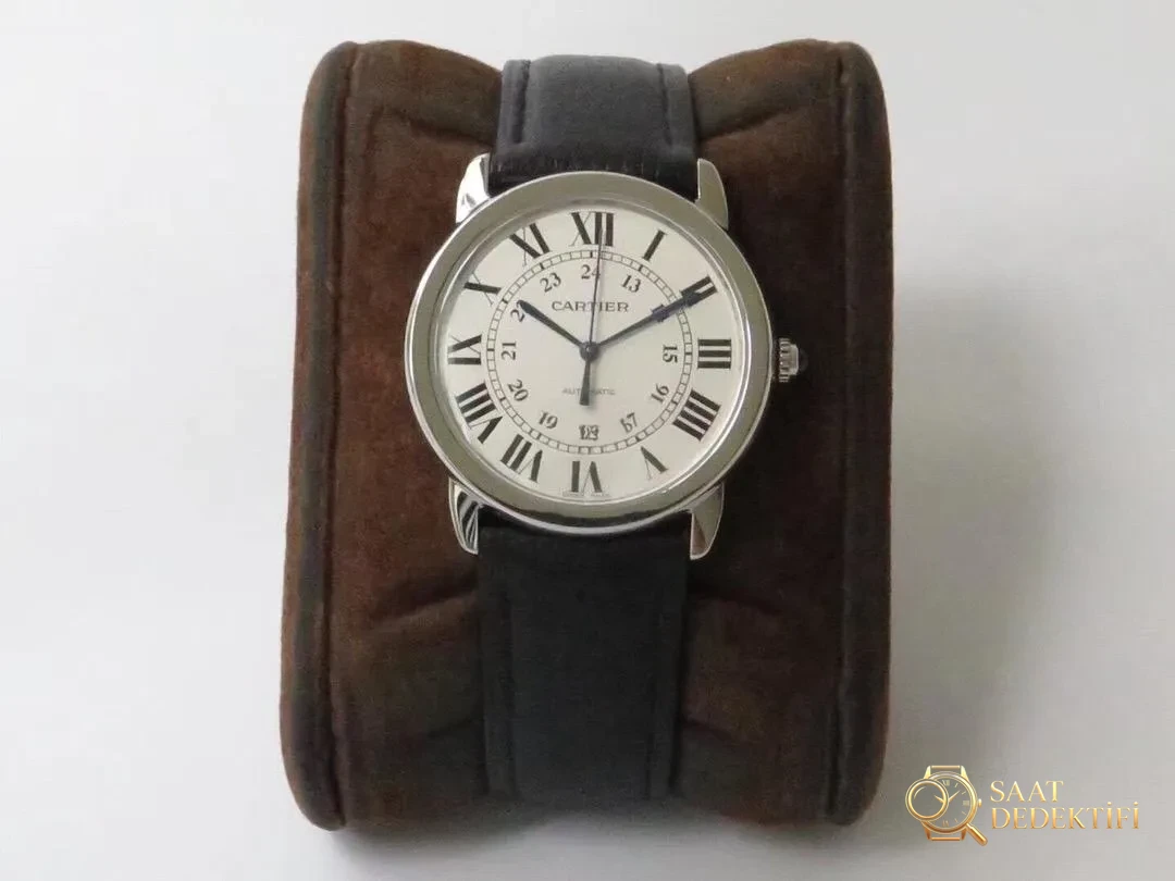 Gerçek-Replika Karşılaştırması: A8 Factory Cartier Ronde Solo 36 MM Uniseks Replika ile Orijinal Karşılaştırmalı İnceleme - Yan Profil ve Kordon Bağlantısı