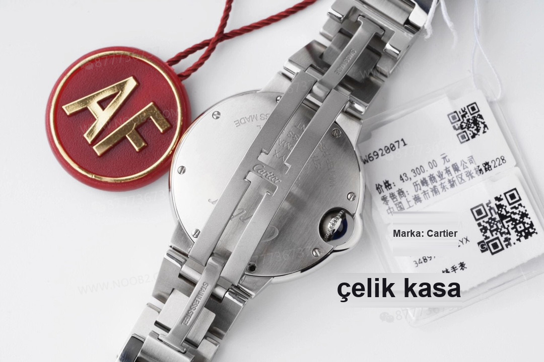 Gerçek-replika karşılaştırması: AF Factory Cartier Ballon Bleu 33 mm pembe kadran 076 orijinal mekanizma bir bakışta ele verir mi? — 11. fotoğraf