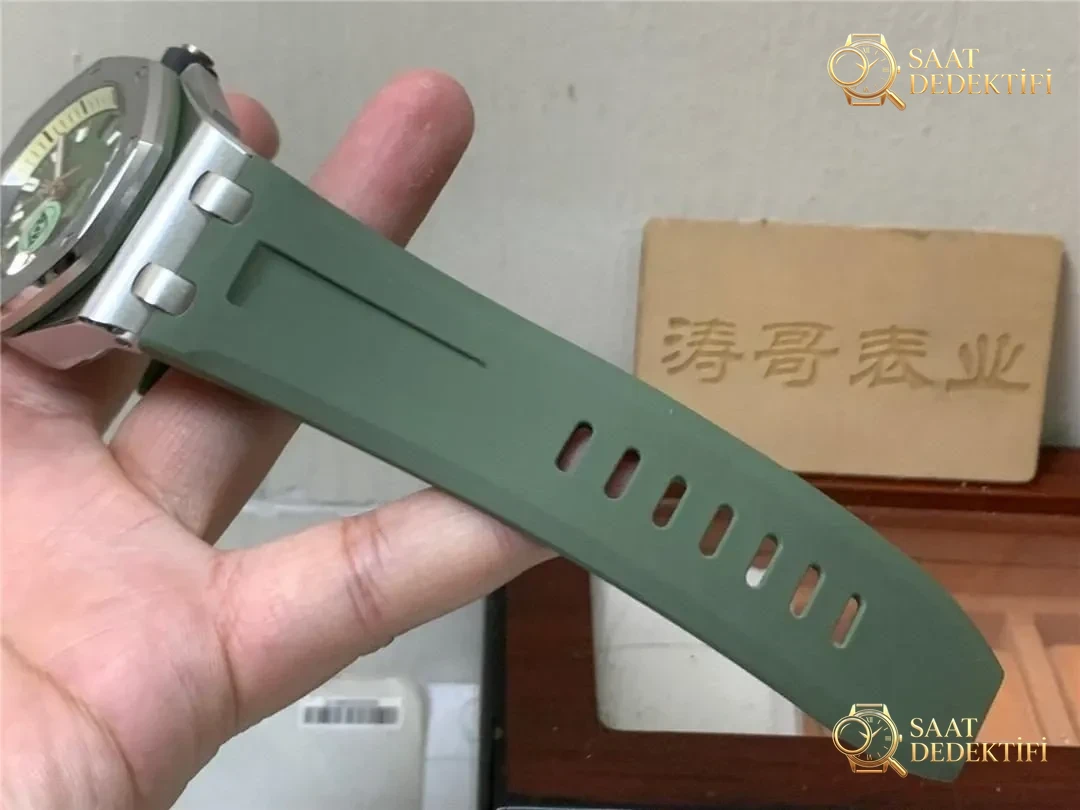 Gerçek-replika karşılaştırması: APS Factory Audemars Piguet 15720 hızlı sök kayış 4308 mekanizma - Cam Yansıma Önleyici (AR) Kaplama