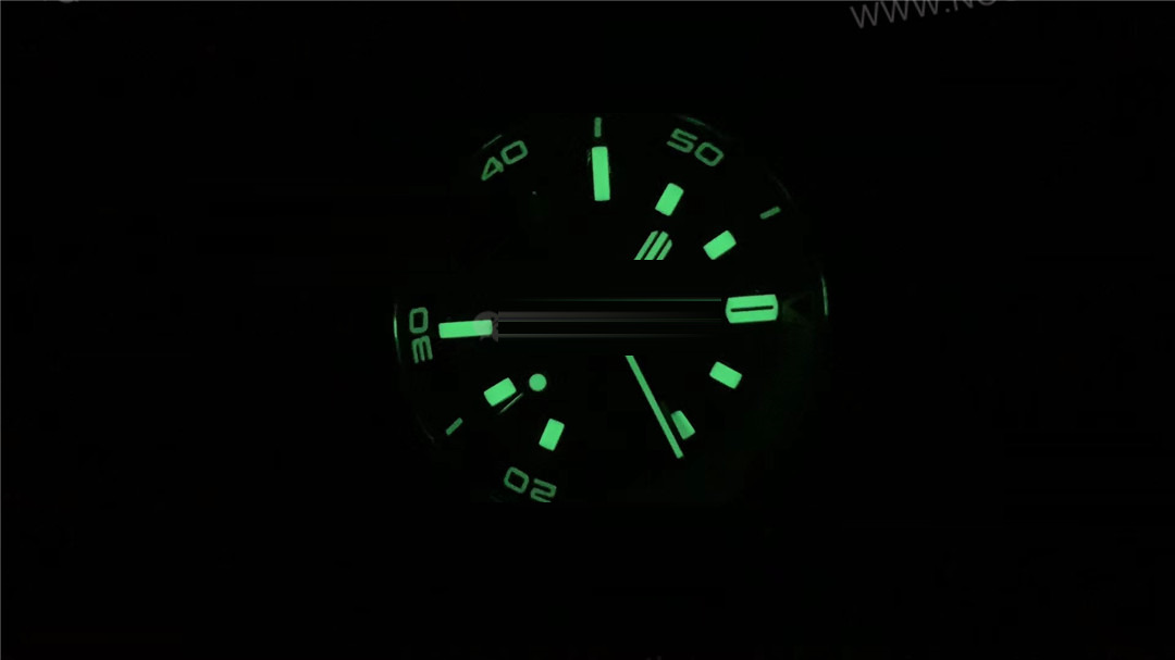 Gerçek-replika karşılaştırması: APS Factory Audemars Piguet 15720 hızlı sök kayış 4308 mekanizma — 20. fotoğraf