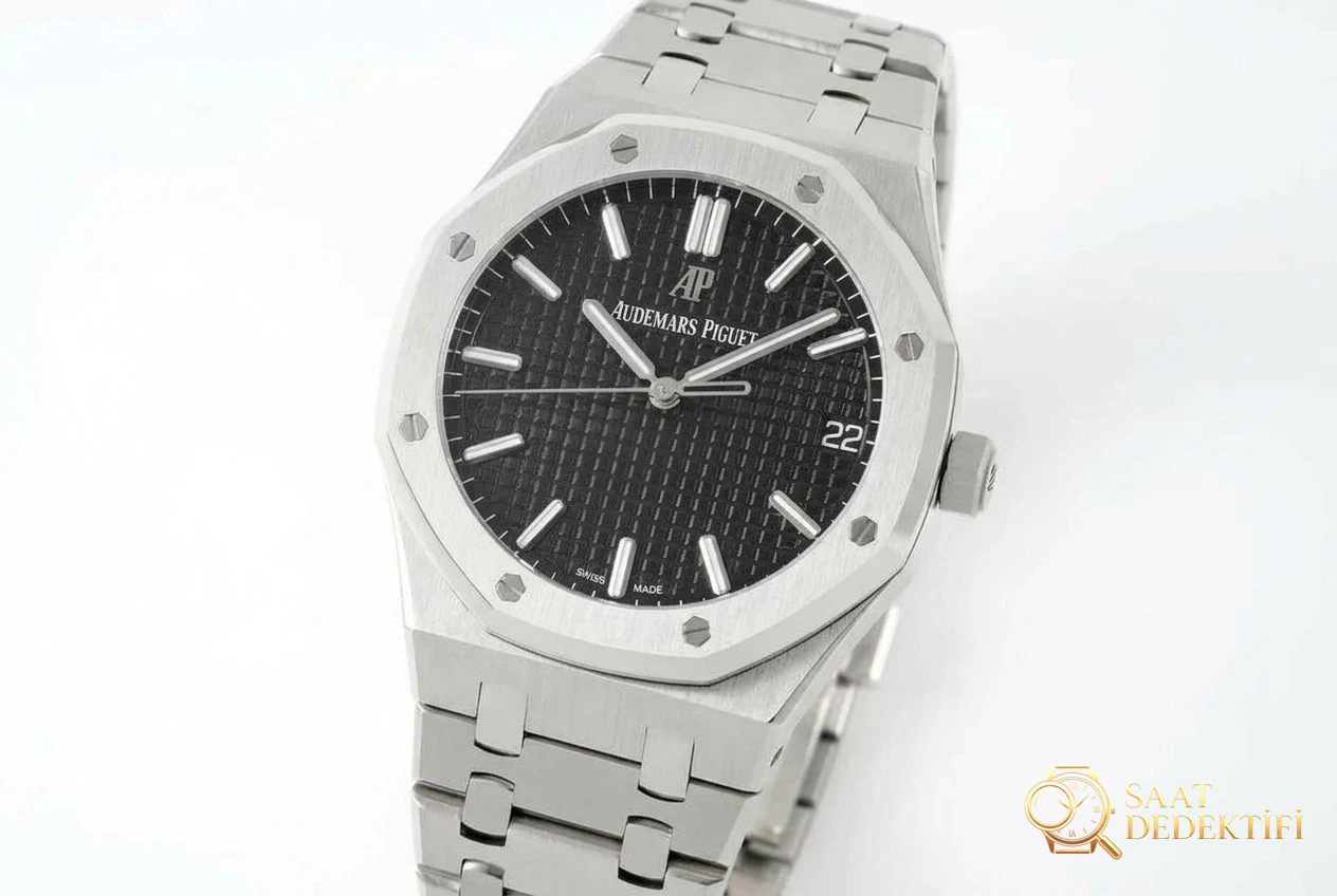 Réel ou réplique : APS Factory Audemars Piguet Royal Oak 15500