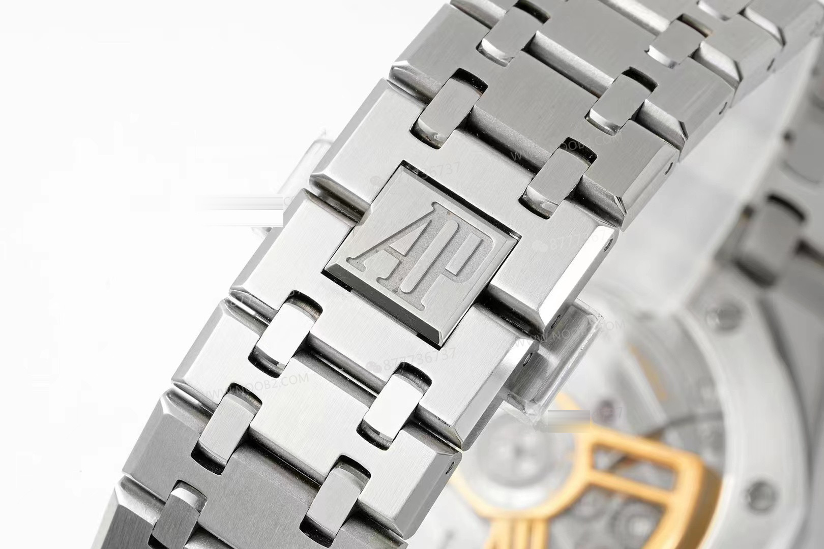 Gerçek-replika karşılaştırması: APS Factory Audemars Piguet Royal Oak 15500'ün yükseltilmiş 4302 entegre mekanizmasının işçiliği nasıl? — 18. fotoğraf