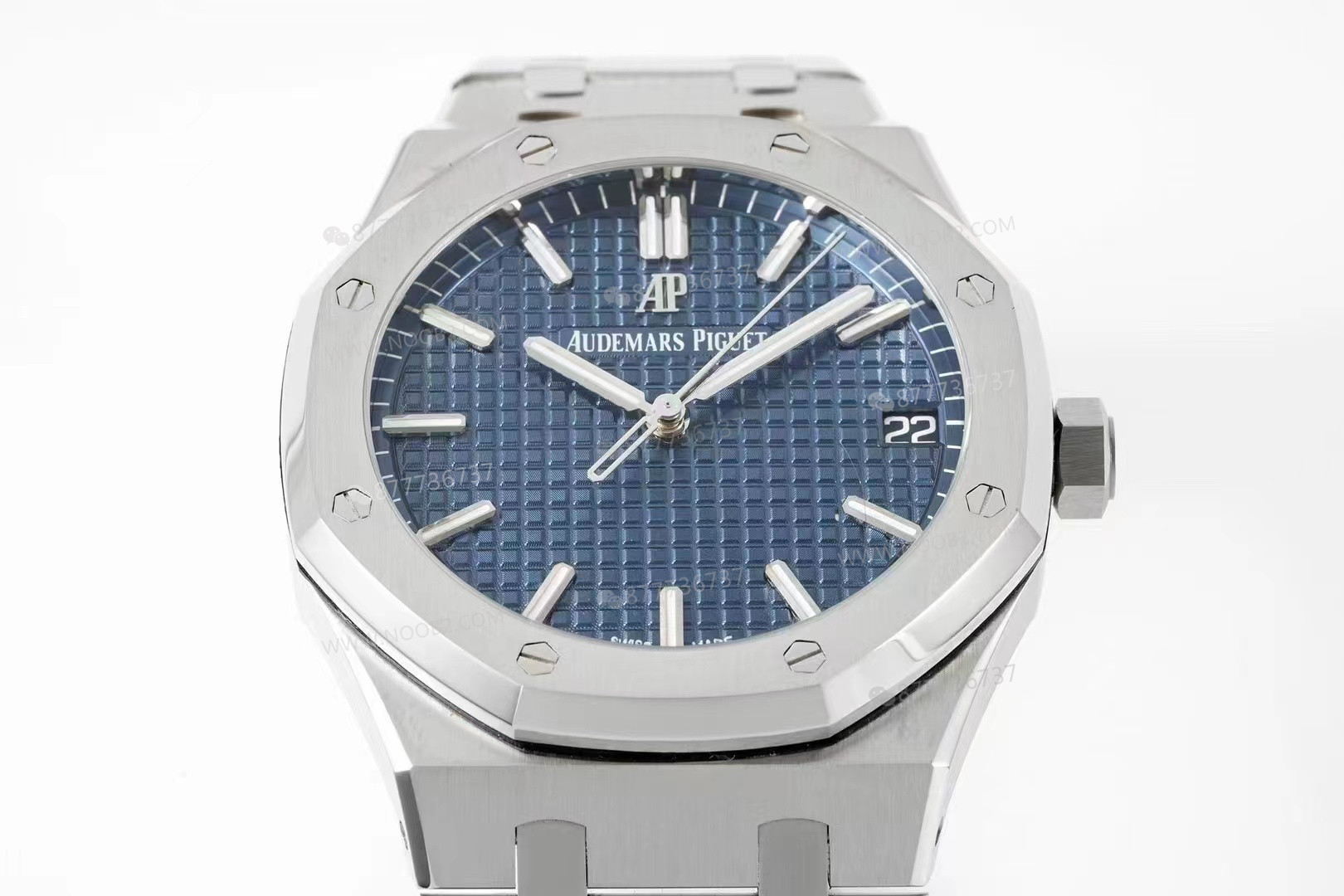Gerçek-replika karşılaştırması: APS Factory Audemars Piguet Royal Oak 15500'ün yükseltilmiş 4302 entegre mekanizmasının işçiliği nasıl? — 20. fotoğraf