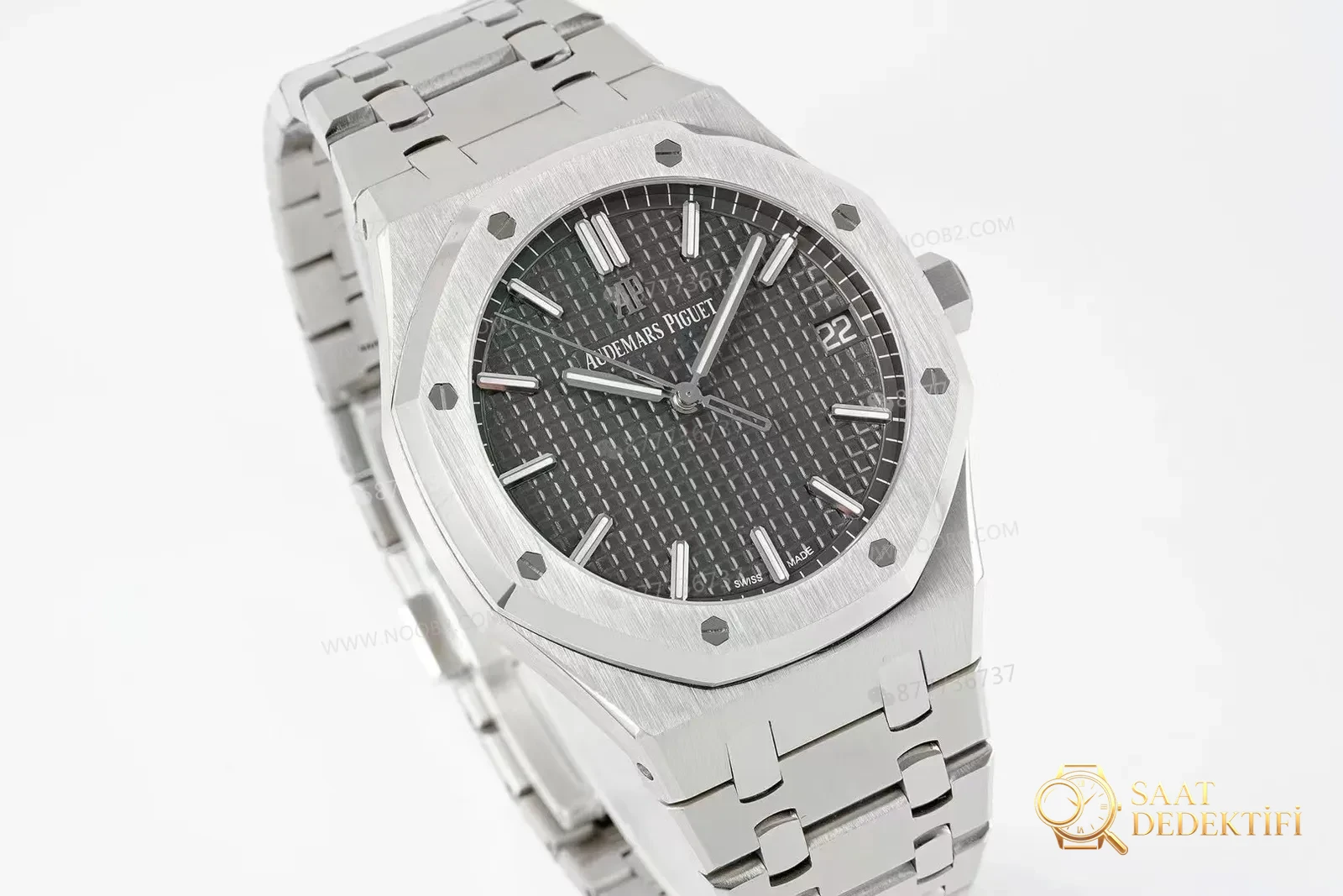 Réel ou réplique : APS Factory Audemars Piguet Royal Oak 15500
