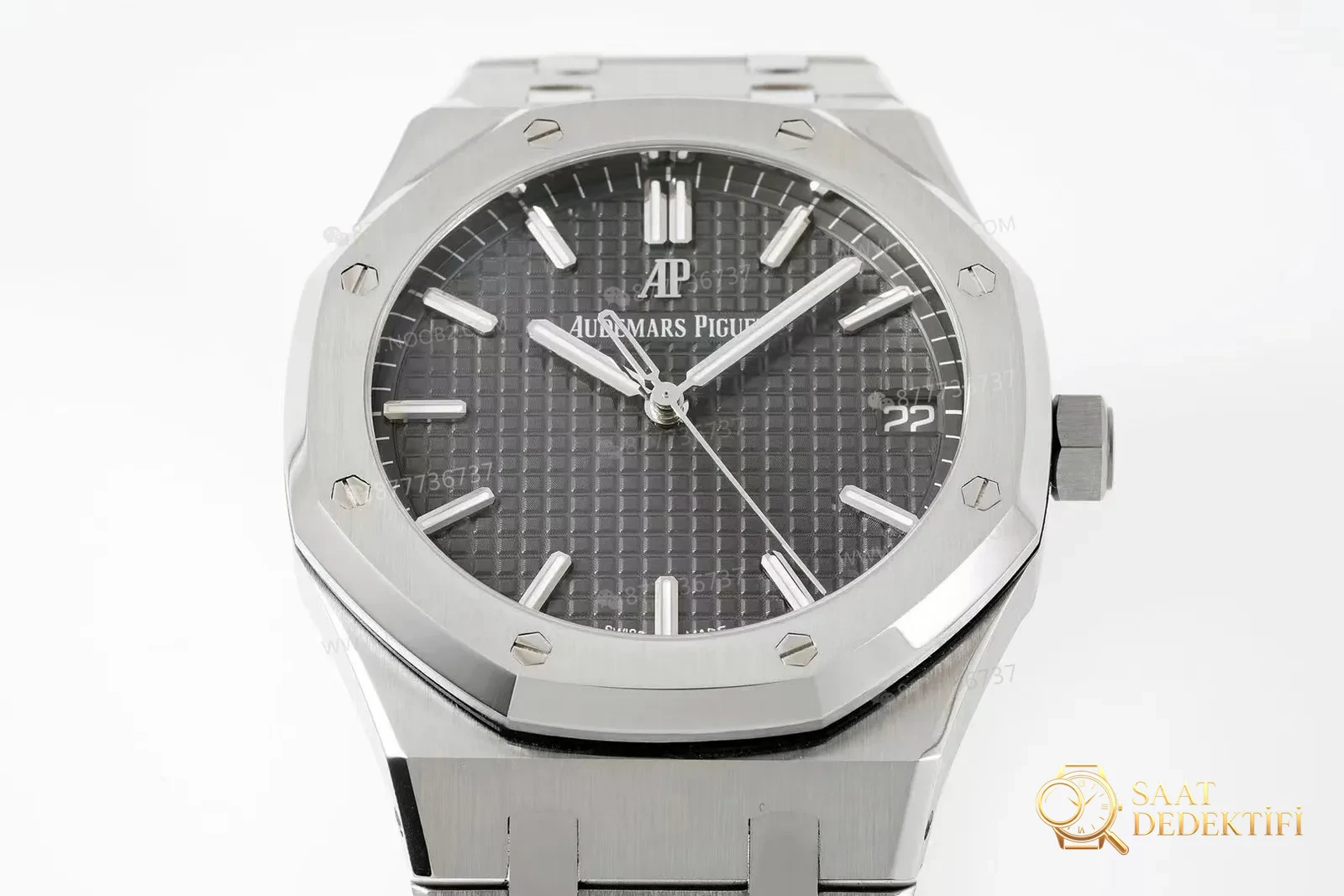 Réel ou réplique : APS Factory Audemars Piguet Royal Oak 15500