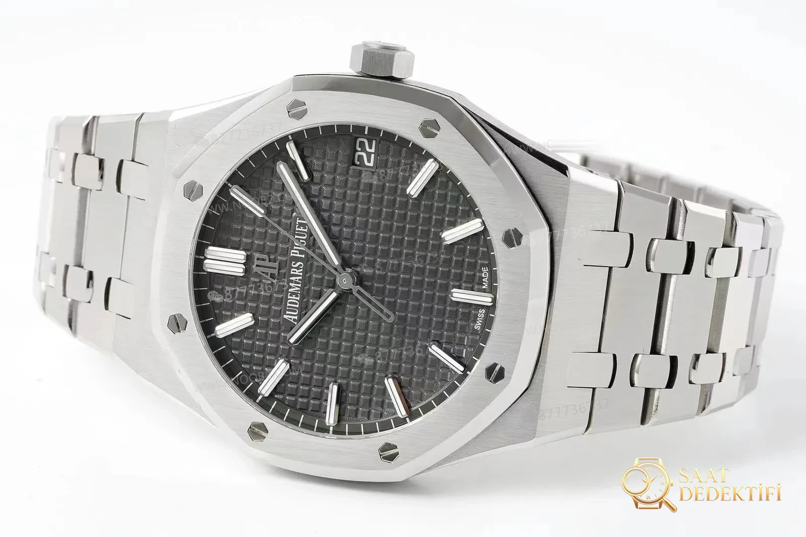 Réel ou réplique : APS Factory Audemars Piguet Royal Oak 15500