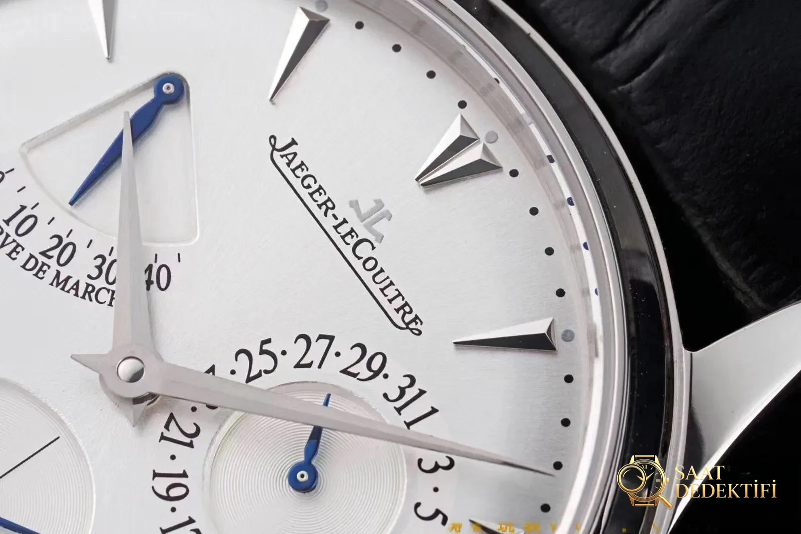 Gerçek-replika karşılaştırması: AZ Factory Joker — Jaeger-LeCoultre Master serisi 1378420 saat - Arka Safir Cam Altında Kalibre Detayı