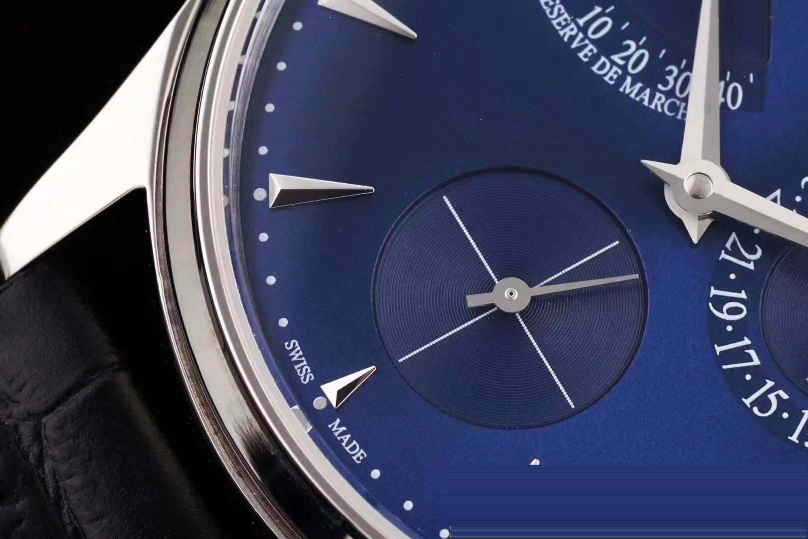 Gerçek-replika karşılaştırması: AZ Factory Joker — Jaeger-LeCoultre Master serisi 1378420 saat — 41. fotoğraf