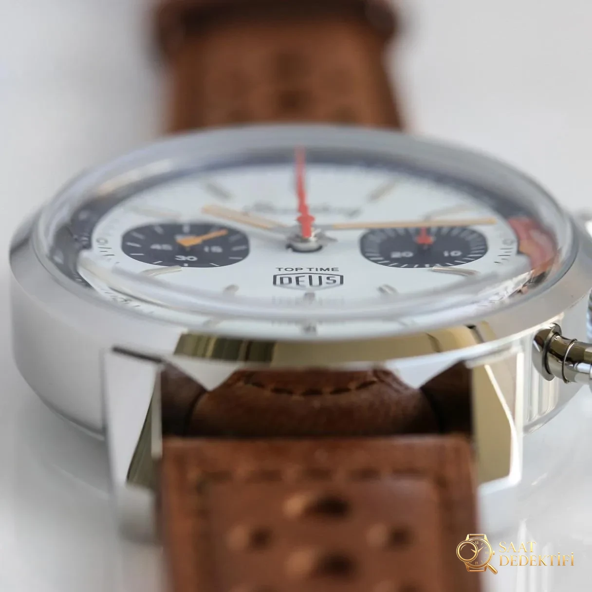 Gerçek-replika karşılaştırması: BLS Factory Breitling Premier Top Time Deus kronograf replika saat - Toka İçi Mikro Ayar Mekanizması
