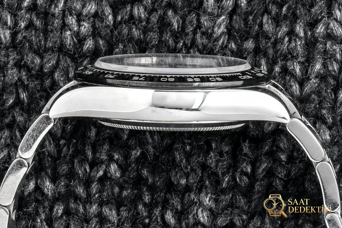 Gerçek-replika karşılaştırması: BT Factory/better Rolex Daytona 4130 mekanizması ile orijinal arasında ne fark var? - Bezel İçi Rehaut Gravürü ve Hizalaması
