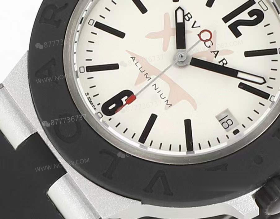Gerçek-replika karşılaştırması: BVF Factory Bulgari 103539 STEVE AOKI iş birliği üç renk ok — 15. fotoğraf