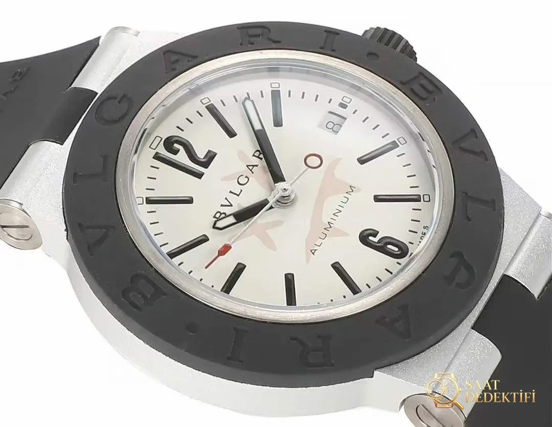 Gerçek-replika karşılaştırması: BVF Factory Bulgari 103539 STEVE AOKI iş birliği üç renk ok - Koleksiyon ve Vitrin Görünümü