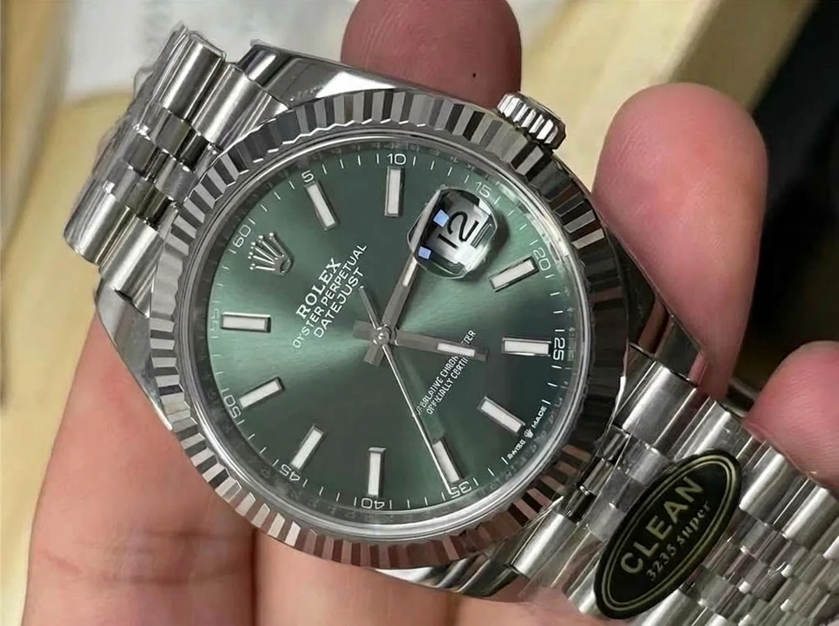 Rolex Datejust Clean Factory İncelemesi - Ön Görünüm ve Kasa Tasarımı