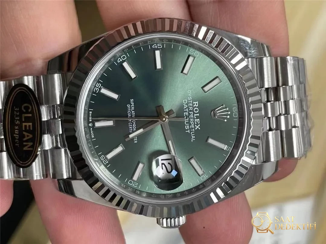 Gerçek-replika karşılaştırması: Clean Rolex Datejust nane yeşili kadran ilk bakışta replika belli olur mu? - Kadran Detayı ve Bezel İşçiliği