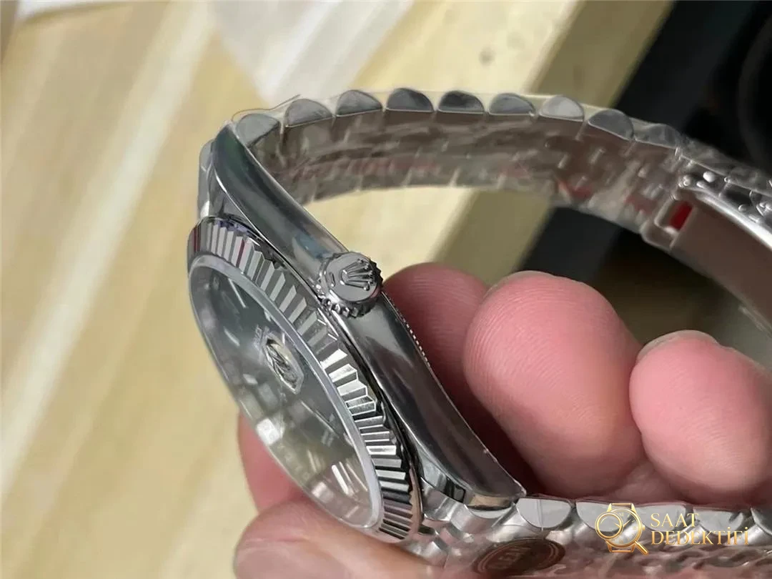 Gerçek-replika karşılaştırması: Clean Rolex Datejust nane yeşili kadran ilk bakışta replika belli olur mu? - Makro Kadran ve İndeks İşçiliği