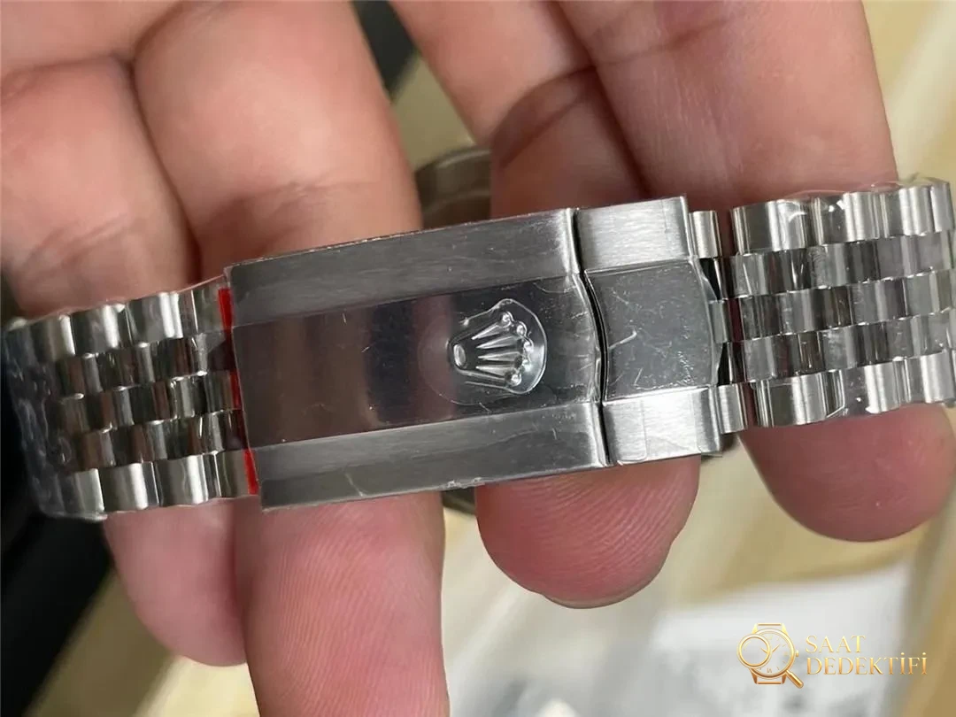 Gerçek-replika karşılaştırması: Clean Rolex Datejust nane yeşili kadran ilk bakışta replika belli olur mu? - Bilekte Duruş ve Kasa Orantısı