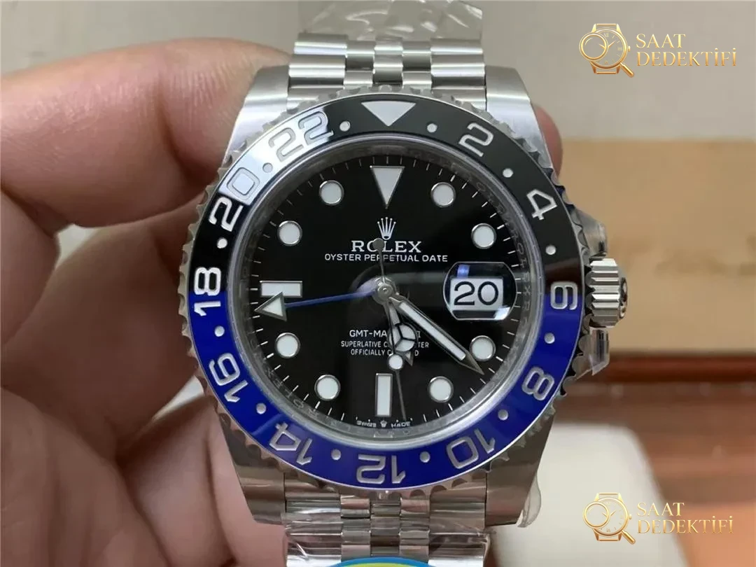 Gerçek-Replika Karşılaştırması: Clean Rolex GMT Inter Milan Bezel (Mavi-Siyah Bezel) - Bilekte Duruş ve Kasa Orantısı