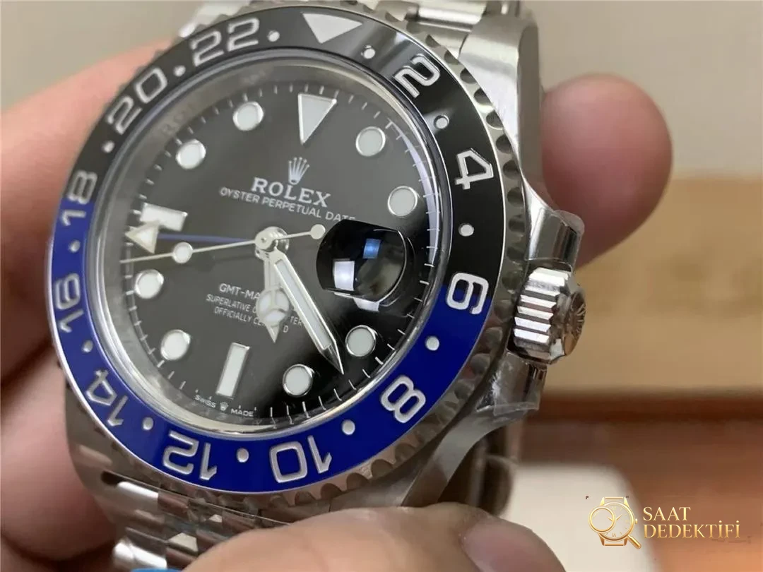 Gerçek-Replika Karşılaştırması: Clean Rolex GMT Inter Milan Bezel (Mavi-Siyah Bezel) - Mekanizma Zemberek ve Balans Detayı
