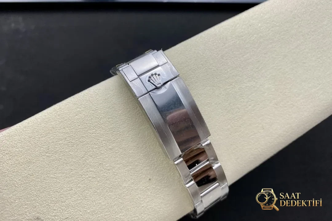 Gerçek-replika karşılaştırması: CLEAN/Clean Rolex gri Yacht-Master 126622 incelemesi - Mekanizma Zemberek ve Balans Detayı