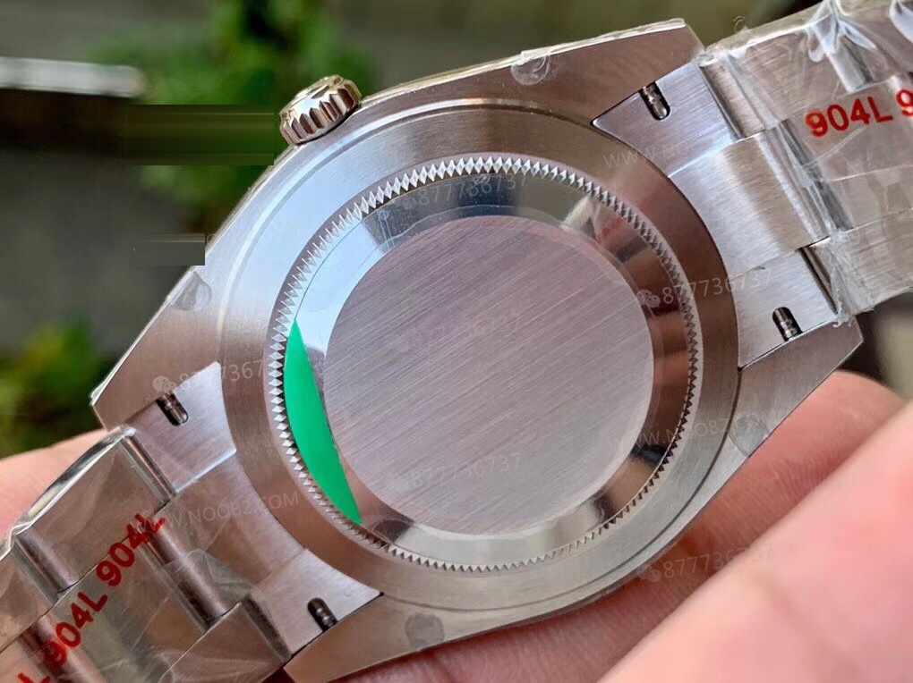 Gerçek-replika karşılaştırması: EW Factory Rolex Oyster Perpetual 41 mm replika saat ilk bakışta sahte — 9. fotoğraf