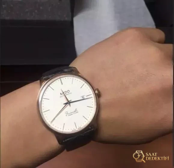 Gerçek-replika karşılaştırması: FK Factory Mido Baroncelli serisi M027.407 rose gold replika saat incelemesi, işçiliği nasıl? - Kasa Çeliği ve Polisaj Kalitesi