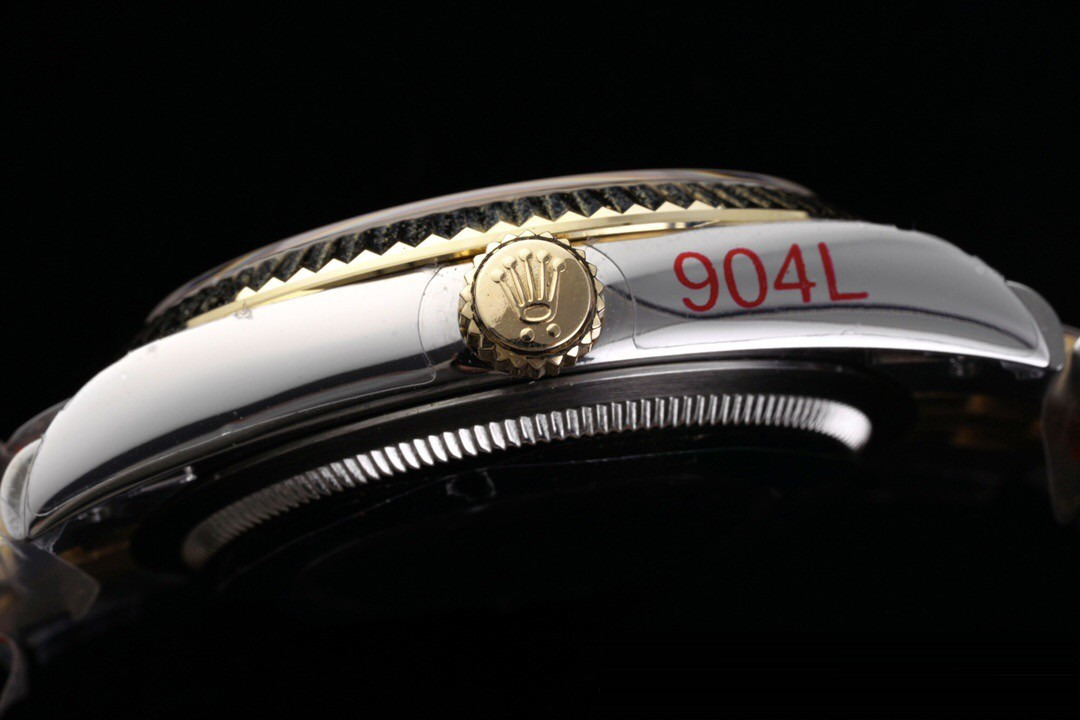 Gerçek-replika karşılaştırması: GM Factory Rolex Datejust 36 mm beş sıralı bilezik, 3235 tek parça mekanizma V3 versiyon, altın kaplama seri orijinal ile inceleme — 13. fotoğraf