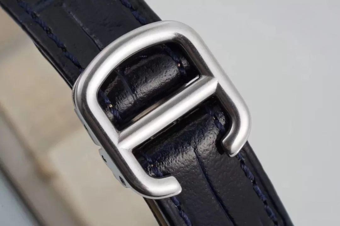 Gerçek-replika karşılaştırması: GS Factory Cartier Tank Américaine WSTA0016 kadın İsviçre kuvars mekanizmalı replika saat ile orijinali arasındaki fark nerede? Bu fabrika nasıl? — 17. fotoğraf