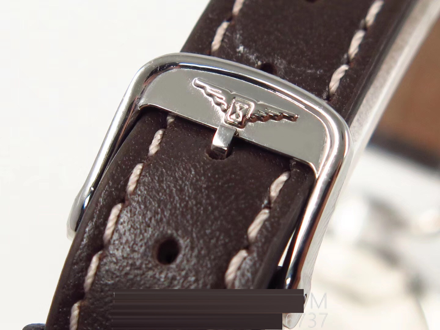 Gerçek-replika karşılaştırması: GS Factory Longines Equestrian serisi kadın replika saati 26,5 mm orijinal İsviçre 152 kuvars mekanizmasıyla orijinaline kıyasla nasıl? İlk bakışta sahte olduğu belli olur mu? — 32. fotoğraf
