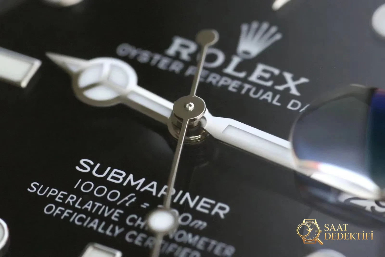Vero e replica: qual è la differenza tra il Rolex Submariner nero HBBV6 Factory e l'originale? - Posizione del polso e proporzione della cassa
