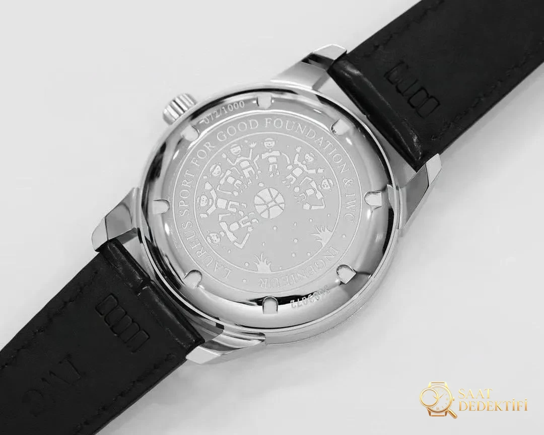 Gerçek-replika karşılaştırması: IWS Factory IWC Ingenieur Laureus Limited Edition IW323310 saat incelemesi - Toka İçi Mikro Ayar Mekanizması