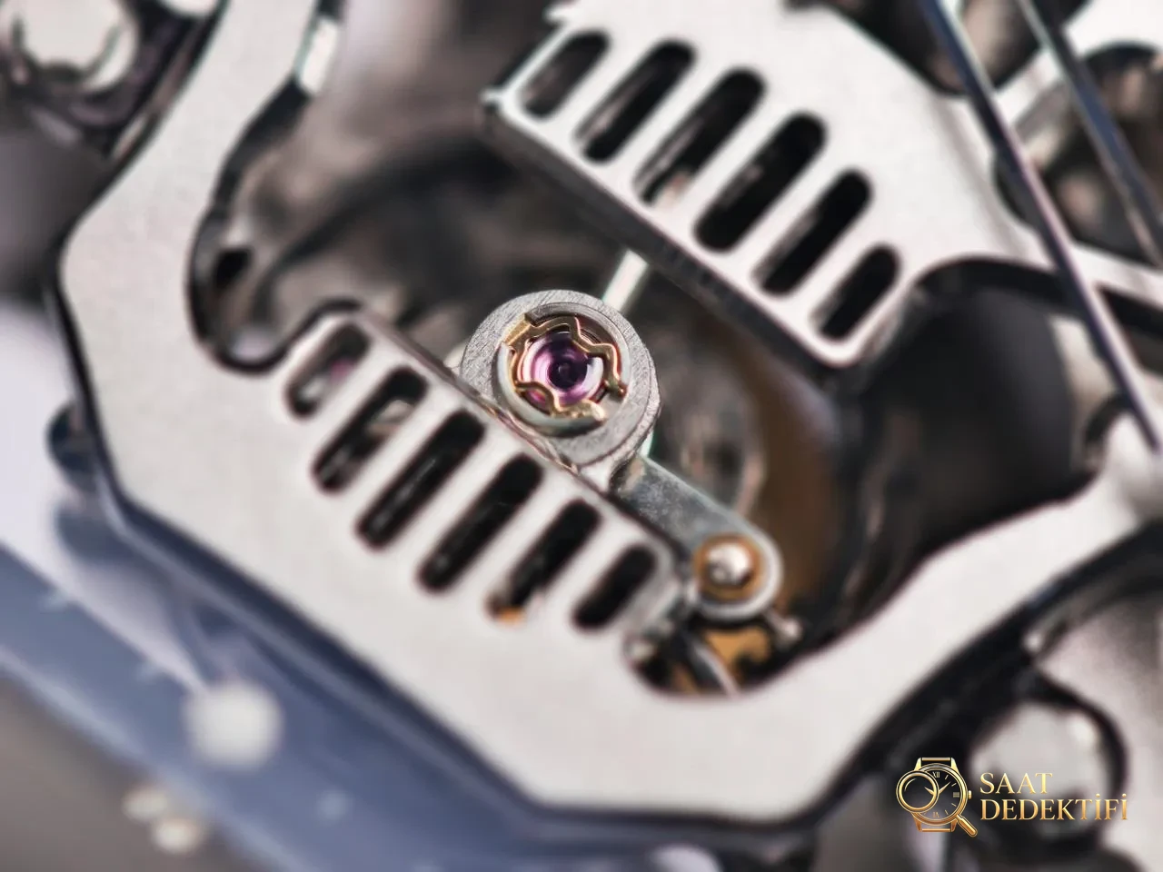 Gerçek-replika karşılaştırması: JB Factory Richard Mille RM52-01 gerçek tourbillon kol saatini nereden alabilirim? - Kadran İbreleri ve Saniye Akışı