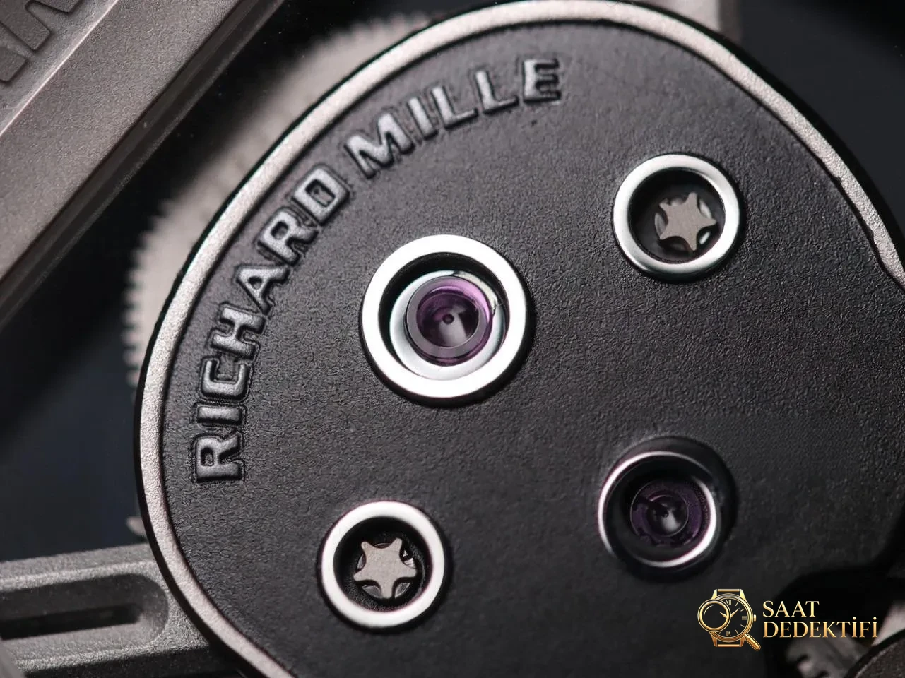Gerçek-replika karşılaştırması: JB Factory Richard Mille RM52-01 gerçek tourbillon kol saatini nereden alabilirim? - Kordon Dokusu ve Dikiş Detayları