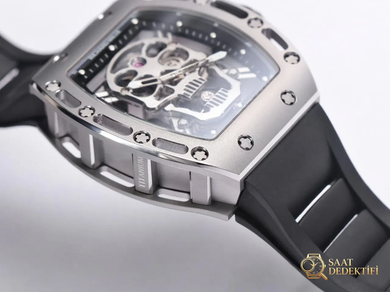 Gerçek-replika karşılaştırması: JB Factory Richard Mille RM52-01 gerçek tourbillon kol saatini nereden alabilirim? - Bezel İçi Rehaut Gravürü ve Hizalaması