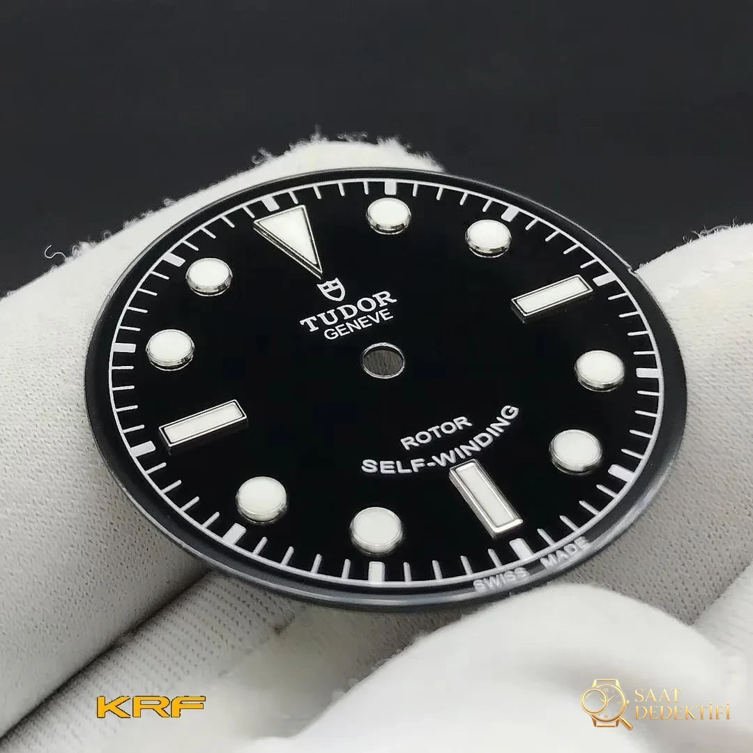Gerçek-replika karşılaştırması: KRF Factory V3 Tudor Black Bay 79500 küçük patates güncellenmiş versiyon replika saat ile orijinalin karşılaştırması - Kasa Profili ve Kurma Kolu İncelemesi