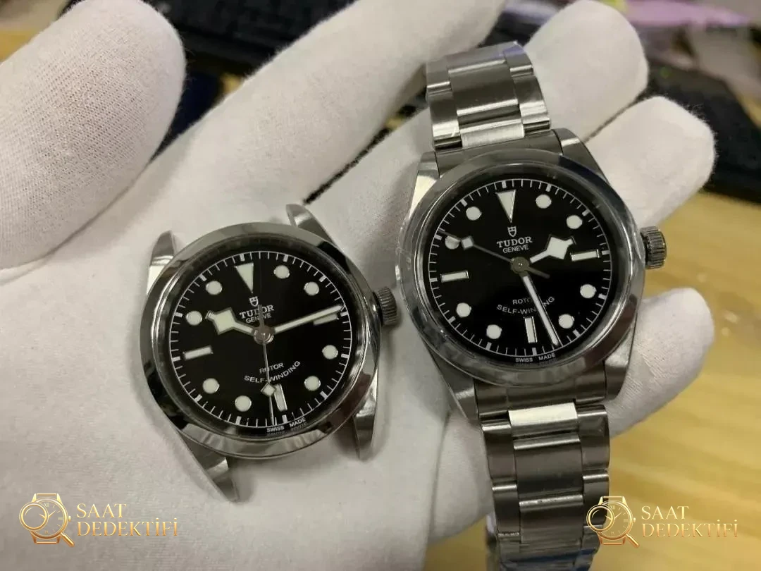Gerçek-replika karşılaştırması: KRF Factory V3 Tudor Black Bay 79500 küçük patates güncellenmiş versiyon replika saat ile orijinalin karşılaştırması - Mekanizma Zemberek ve Balans Detayı