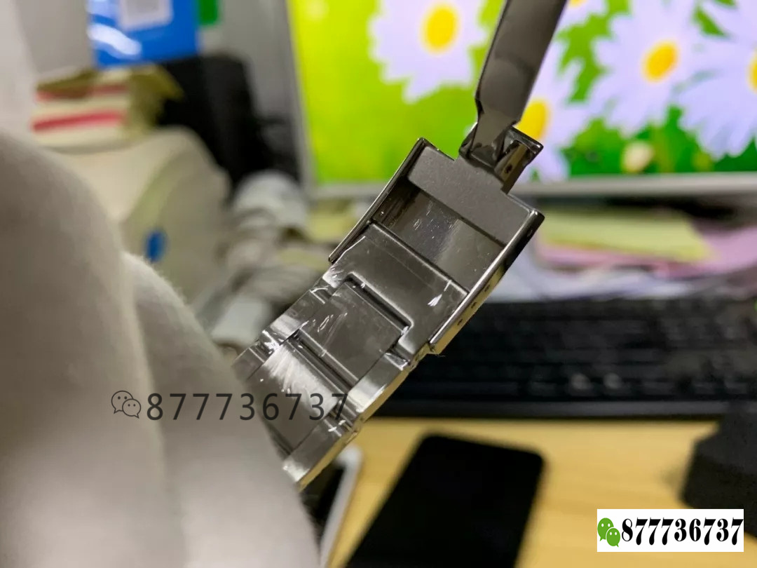 Gerçek-replika karşılaştırması: KRF Factory V3 Tudor Black Bay 79500 küçük patates güncellenmiş versiyon replika saat ile orijinalin karşılaştırması — 20. fotoğraf