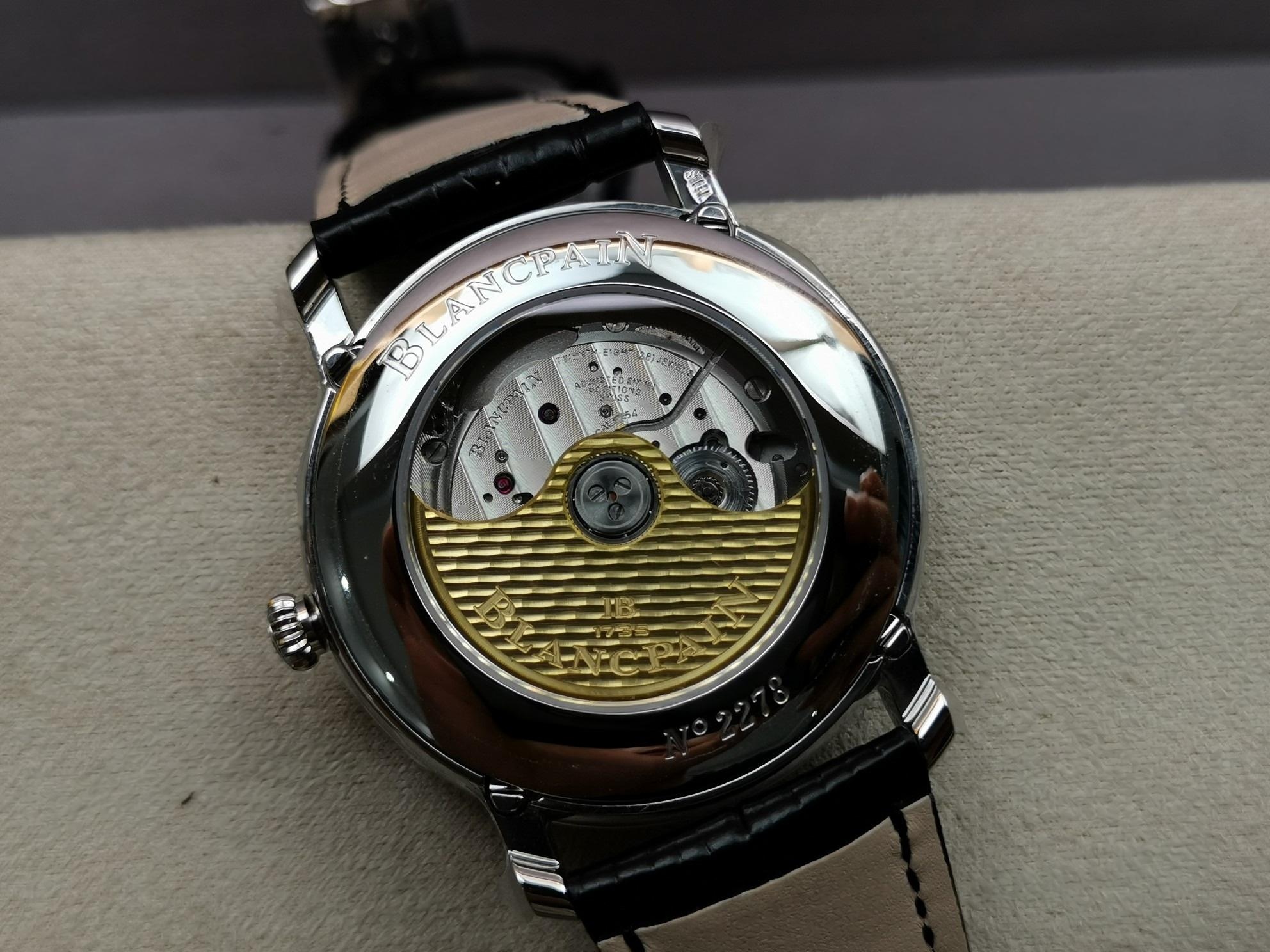 Gerçek-replika karşılaştırması: OM Factory V3 versiyonu Blancpain 6654 tam takvim ay evreli replika saat — 8. fotoğraf