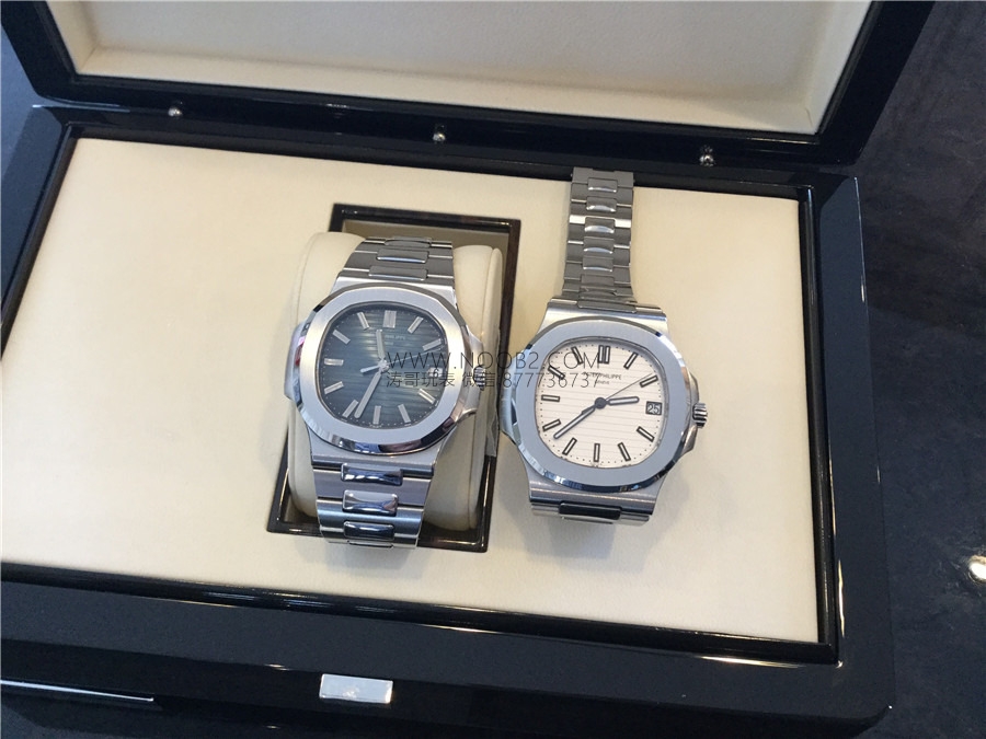 Gerçek-replika karşılaştırması: PPF Factory beyaz kadranlı Nautilus V2 versiyon replika saatin orijinal Patek Philippe 5711 mavi kadranlı ile karşılaştırma incelemesi — 2. fotoğraf