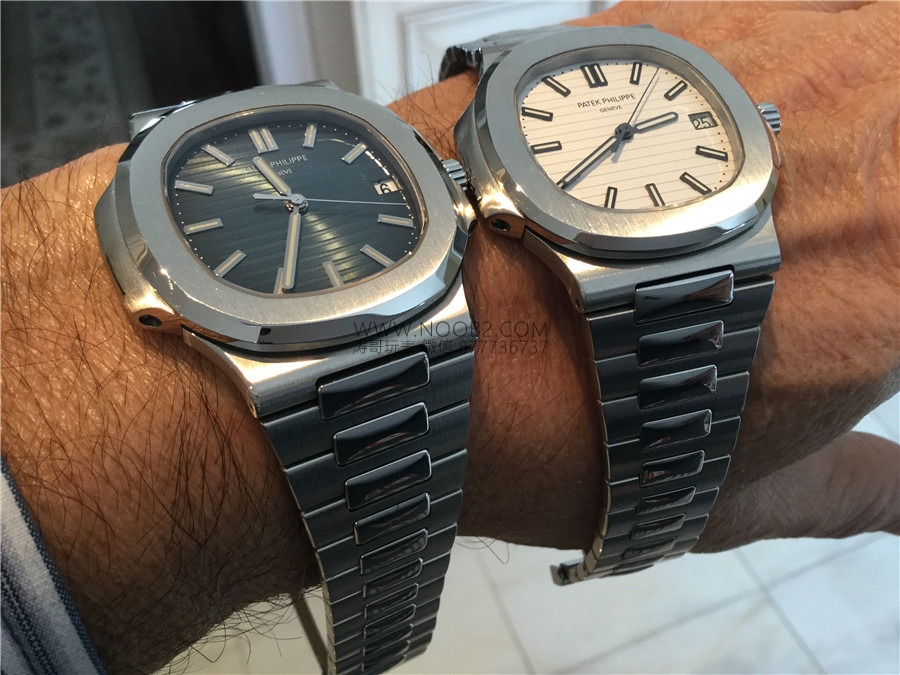 Gerçek-replika karşılaştırması: PPF Factory beyaz kadranlı Nautilus V2 versiyon replika saatin orijinal Patek Philippe 5711 mavi kadranlı ile karşılaştırma incelemesi — 4. fotoğraf